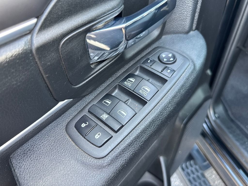 2022 RAM 1500 Classic SLT