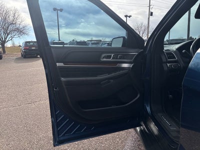 2017 Ford Explorer Platinum