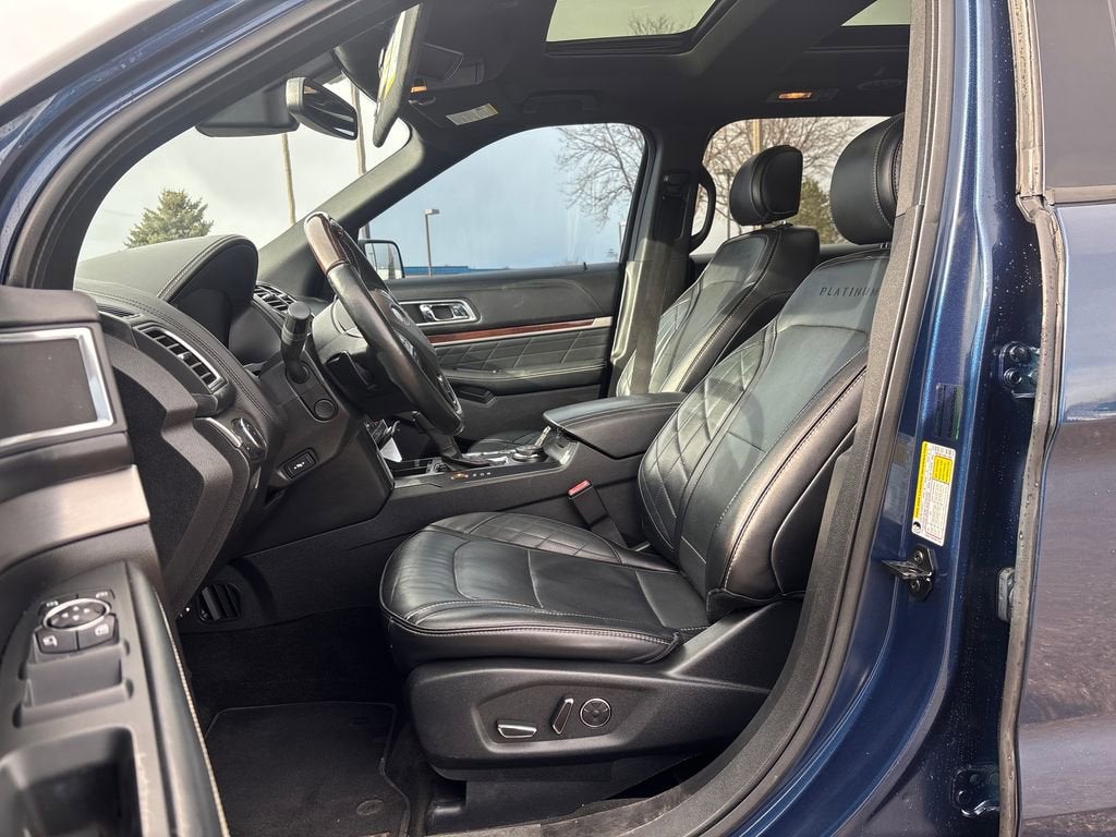 2017 Ford Explorer Platinum