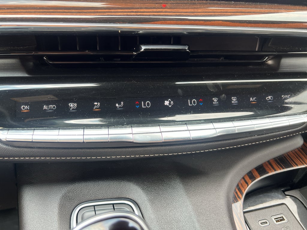 2024 Cadillac Escalade Premium Luxury