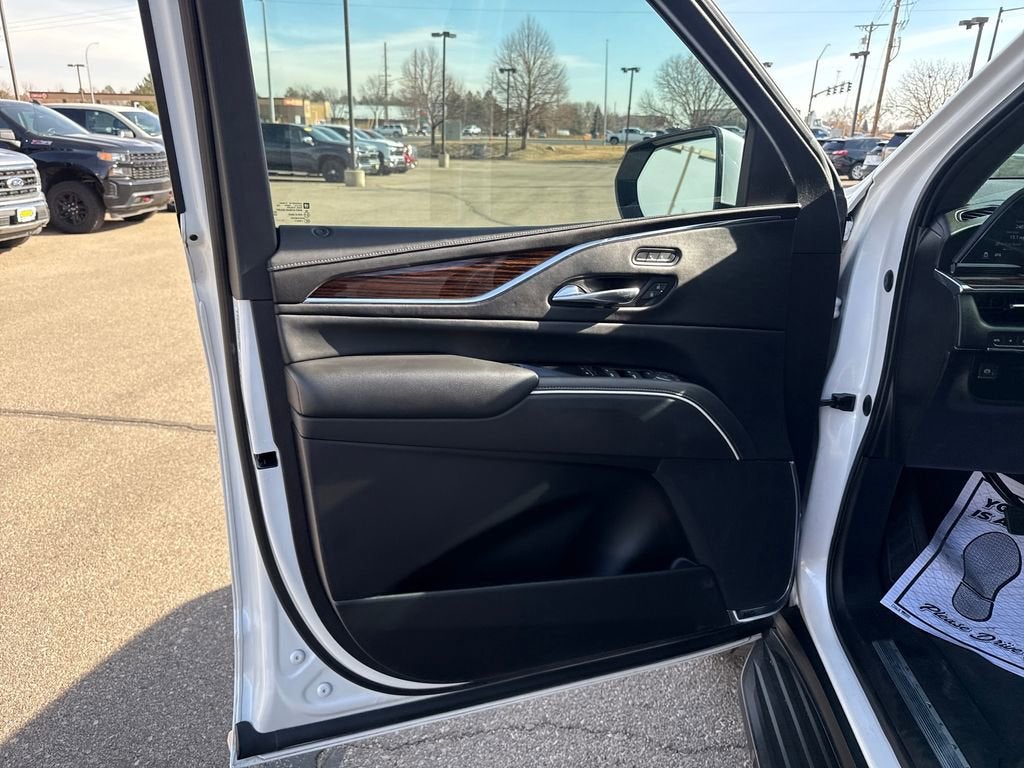 2021 Cadillac Escalade ESV Luxury