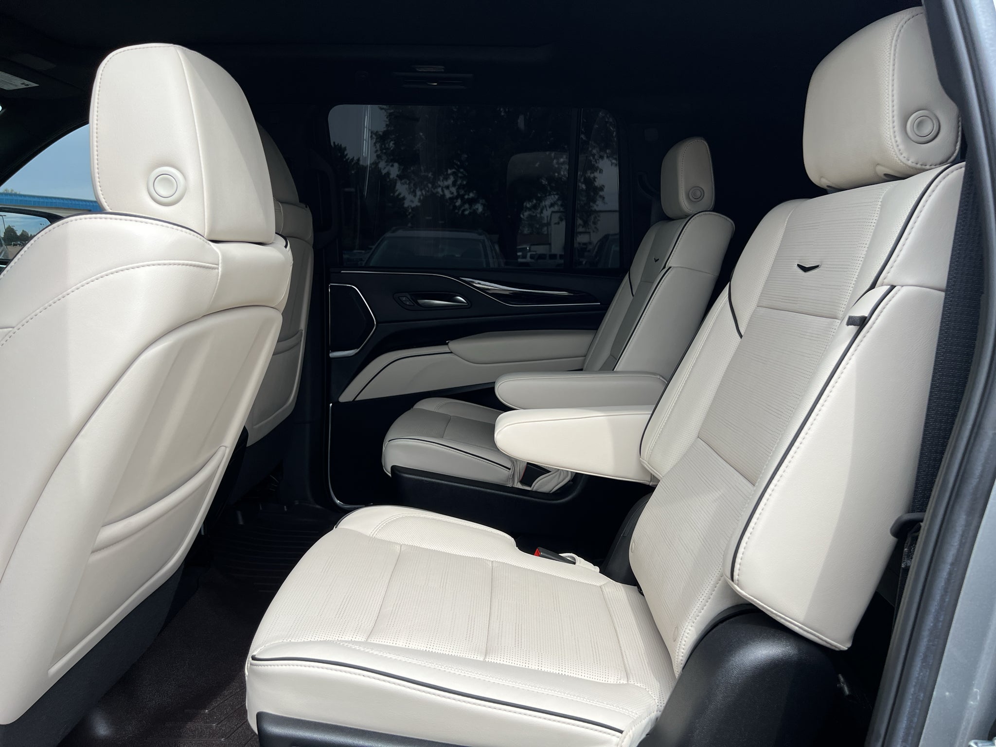 2024 Cadillac Escalade ESV Sport