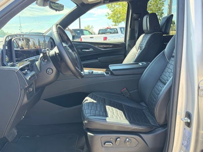 2024 Cadillac Escalade ESV Sport Platinum