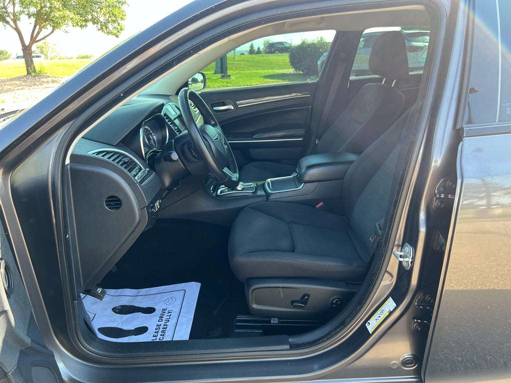 2020 Chrysler 300 Touring
