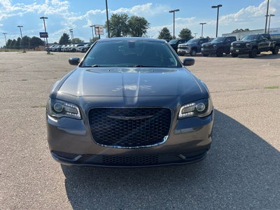 2020 Chrysler 300 Touring