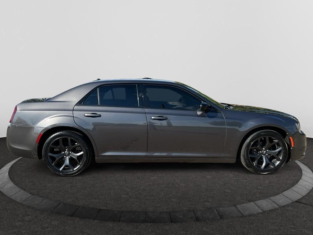 2020 Chrysler 300 Touring