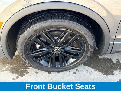 2022 Volkswagen Tiguan SE R-Line Black