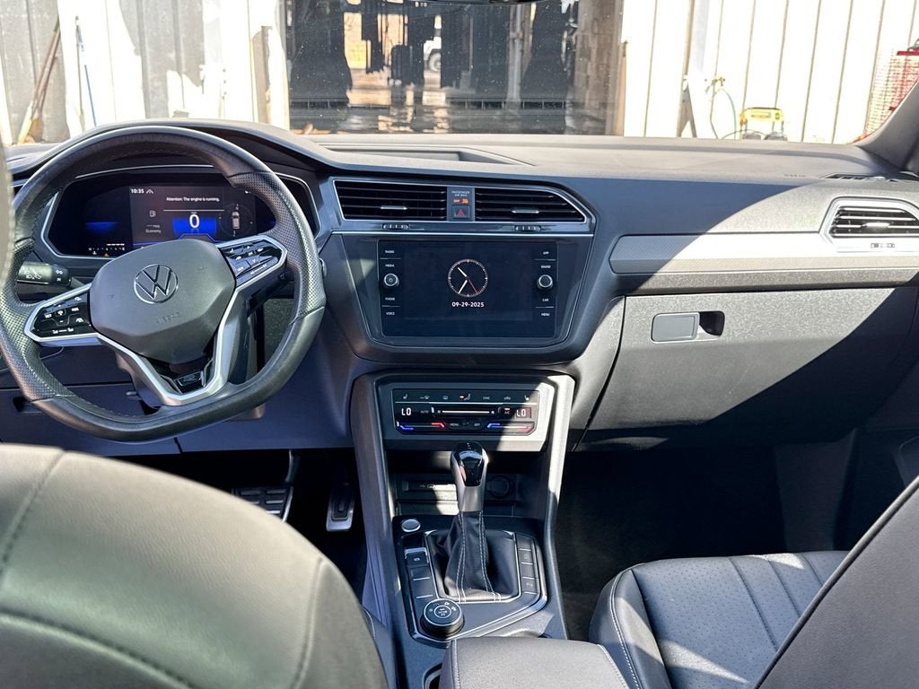 2022 Volkswagen Tiguan SE R-Line Black