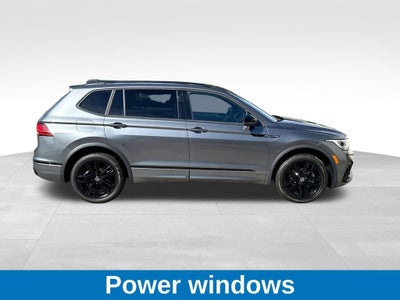 2022 Volkswagen Tiguan SE R-Line Black