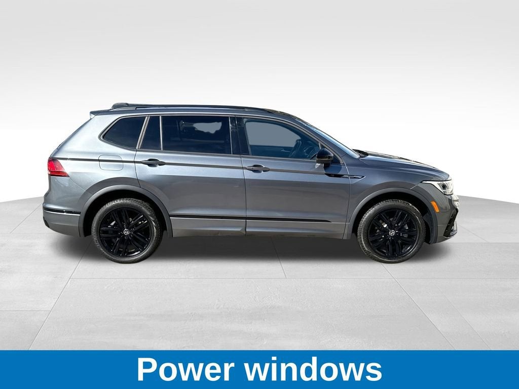 2022 Volkswagen Tiguan SE R-Line Black