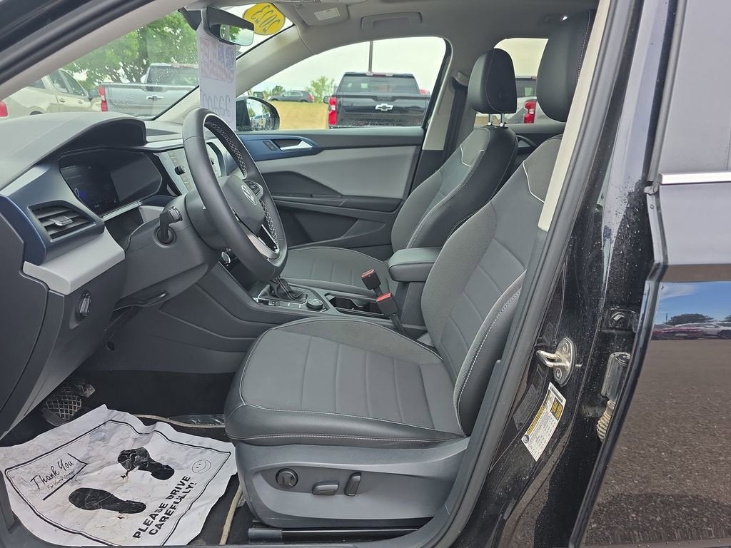 2023 Volkswagen Taos SE