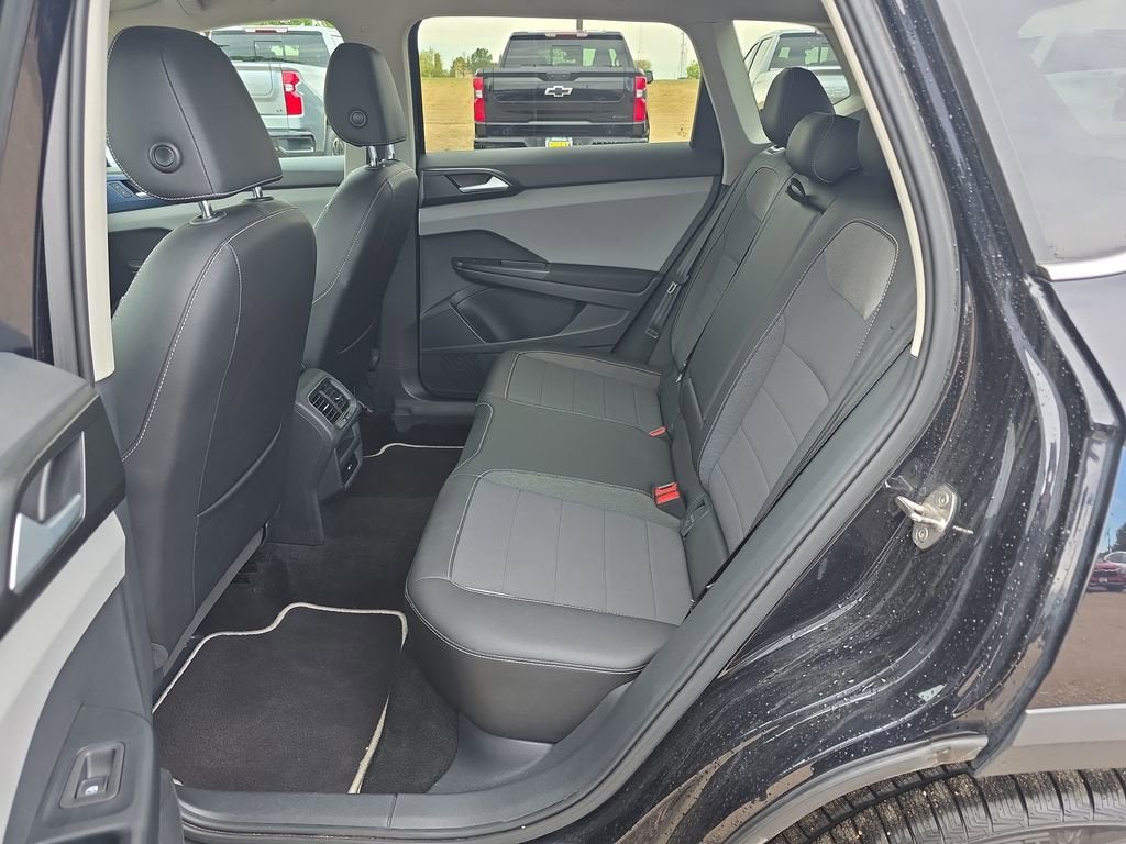 2023 Volkswagen Taos SE