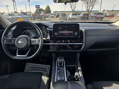 2024 Nissan Pathfinder SV