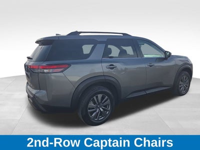 2024 Nissan Pathfinder SV