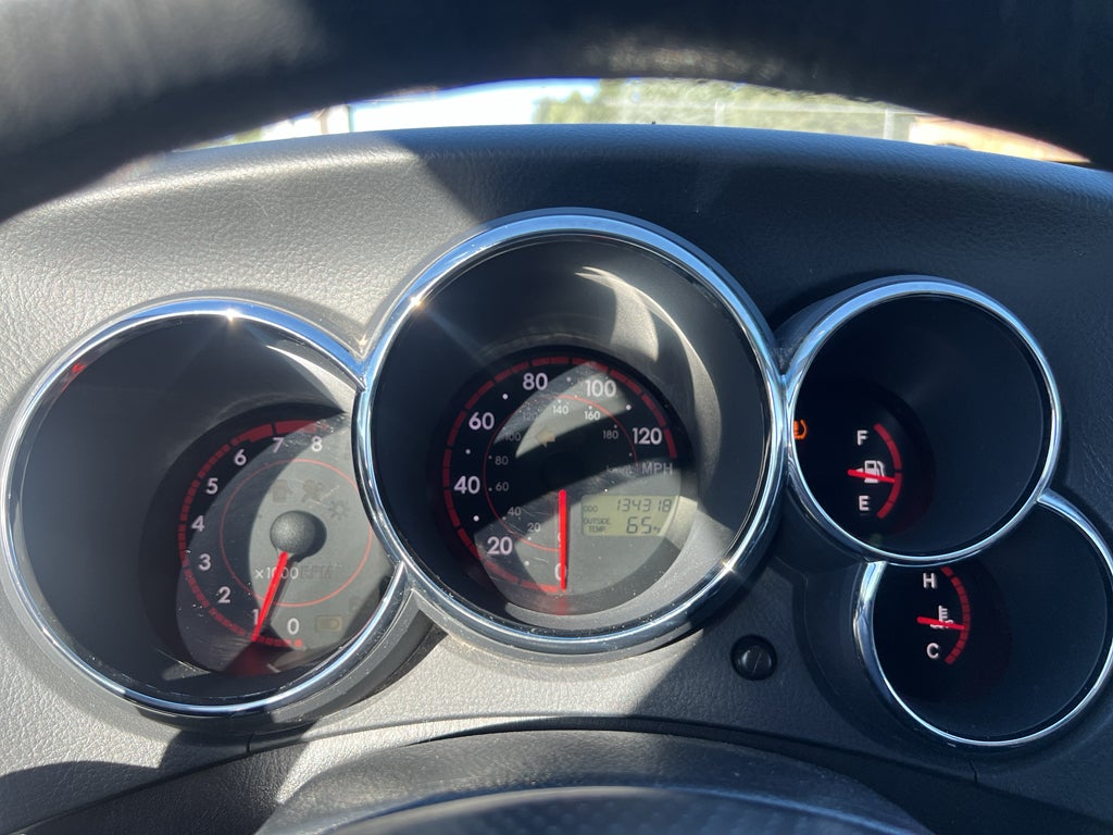 2008 Pontiac Vibe Base
