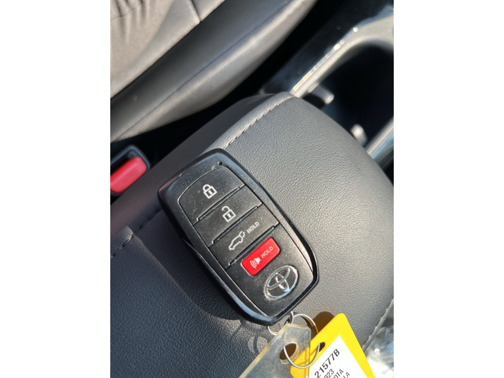 2023 Toyota Corolla Cross XLE