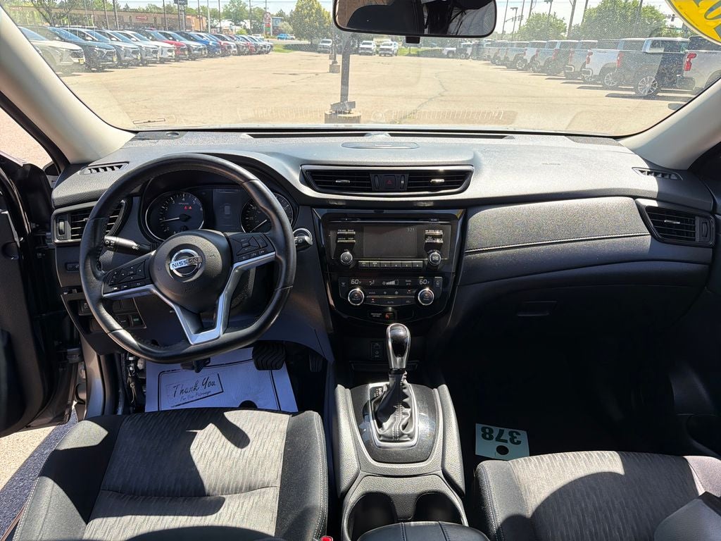 2017 Nissan Rogue SV