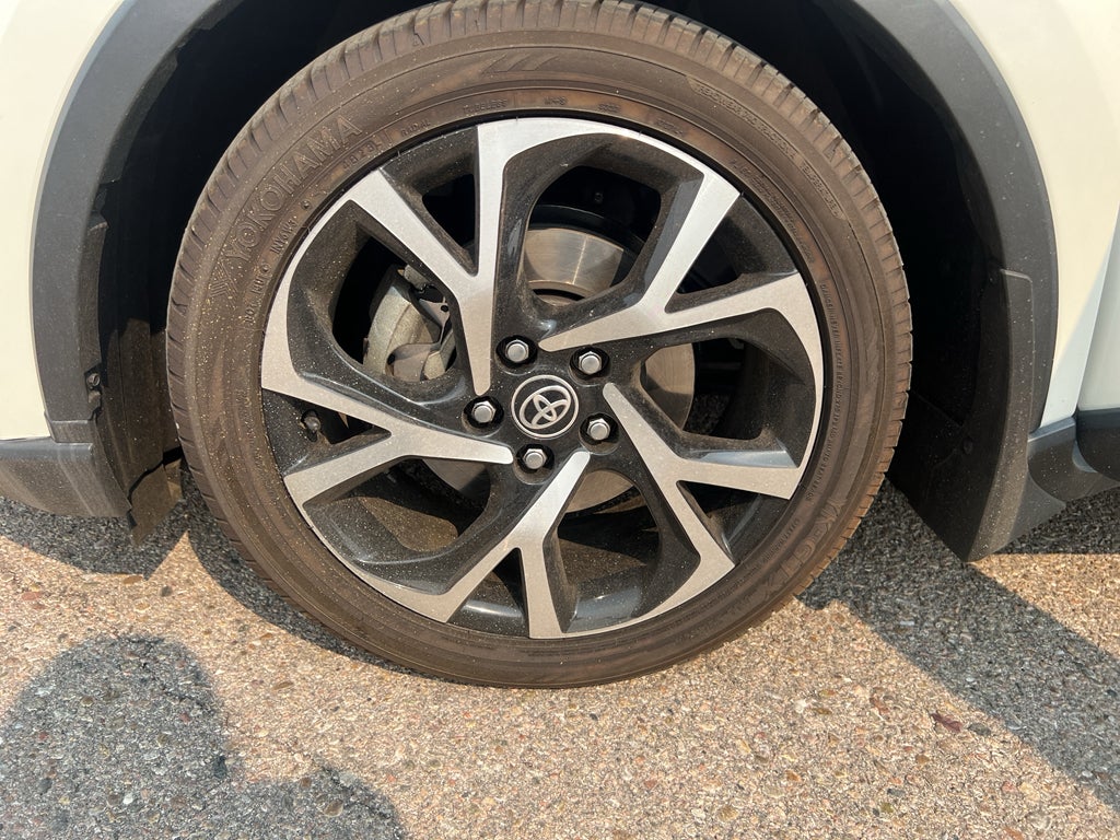 2021 Toyota C-HR LE